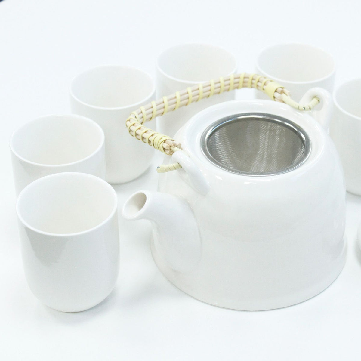 Classic White Tea Set – Teapot & 6 Cups, 650ml Ceramic Teapot with Strainer, Gift Boxed