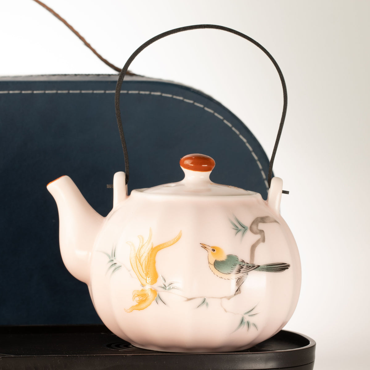 Pink Vintage Tea Set with Teapot & 4 Cups – Pumpkin Style Travel Tea Set